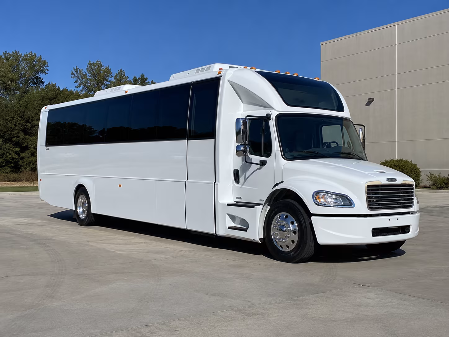san angelo 28 passenger party bus